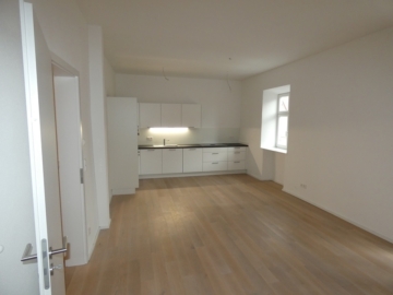 Moderne 3,5-Zimmer-Wohnung mit EBK in kernsaniertem Altbau, 91550 Dinkelsbühl, Etagenwohnung