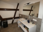 Bad Ansicht 2 - Schicke 2-Zimmer Altstadt-Wohnung in kernsaniertem Altbau – ab sofort