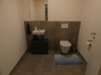 Gäste-WC - Moderne 2,5-Zimmer-Wohnung mit EBK in kernsaniertem Altbau Whg4 - ab 15.März frei