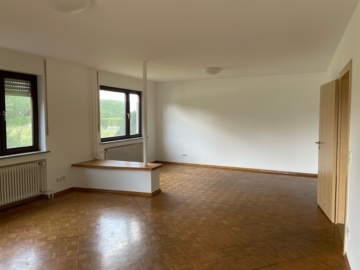 Großzügige 3,5 Zimmer- Wohnung mit EBK und Terrasse in Oberkochen, 73447 Oberkochen, Erdgeschosswohnung
