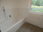 Bad Ansicht 2 - Großzügig & exklusiv: 3,5-Zimmer Wohnung mit Balkon ( teilmöbliert ) – ab sofort frei