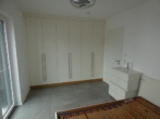 Schlafen 1 Ansicht 2 - Großzügig & exklusiv: 3,5-Zimmer Wohnung mit Balkon ( teilmöbliert ) – ab sofort frei