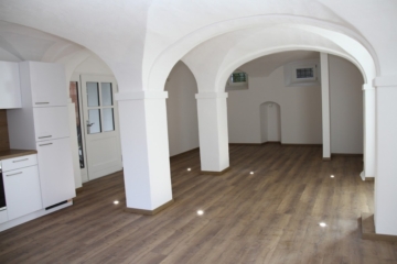 Charme trifft Moderne – Exklusive EG-Wohnung mit Gewölbedecken in historischem Gebäude, 86742 Fremdingen, Wohnung