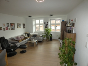 Moderne 2,5-Zimmer-Wohnung mit EBK in kernsaniertem Altbau Whg4 – ab 01.09.2024, 91550 Dinkelsbühl, Etagenwohnung