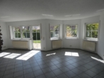 EG Wohn-Essbereich 1 - Neues Zuhause oder lohnende Kapitalanlage: Zweifamilienhaus mit Doppelgarage in 73488 Ellenberg